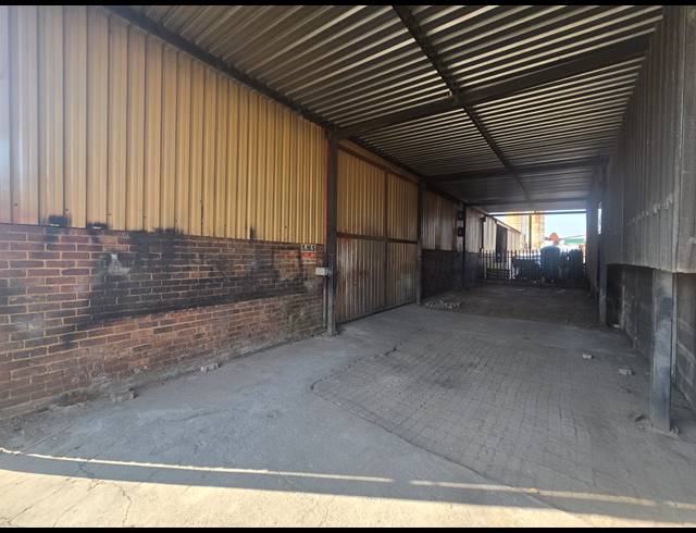 264M² WAREHOUSE TO LET IN ANDERBOLT